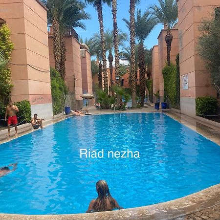 Riad Nezha Avec Jacuzzi Et 3 Piscines Au Coeur De Marrakesh Exterior foto
