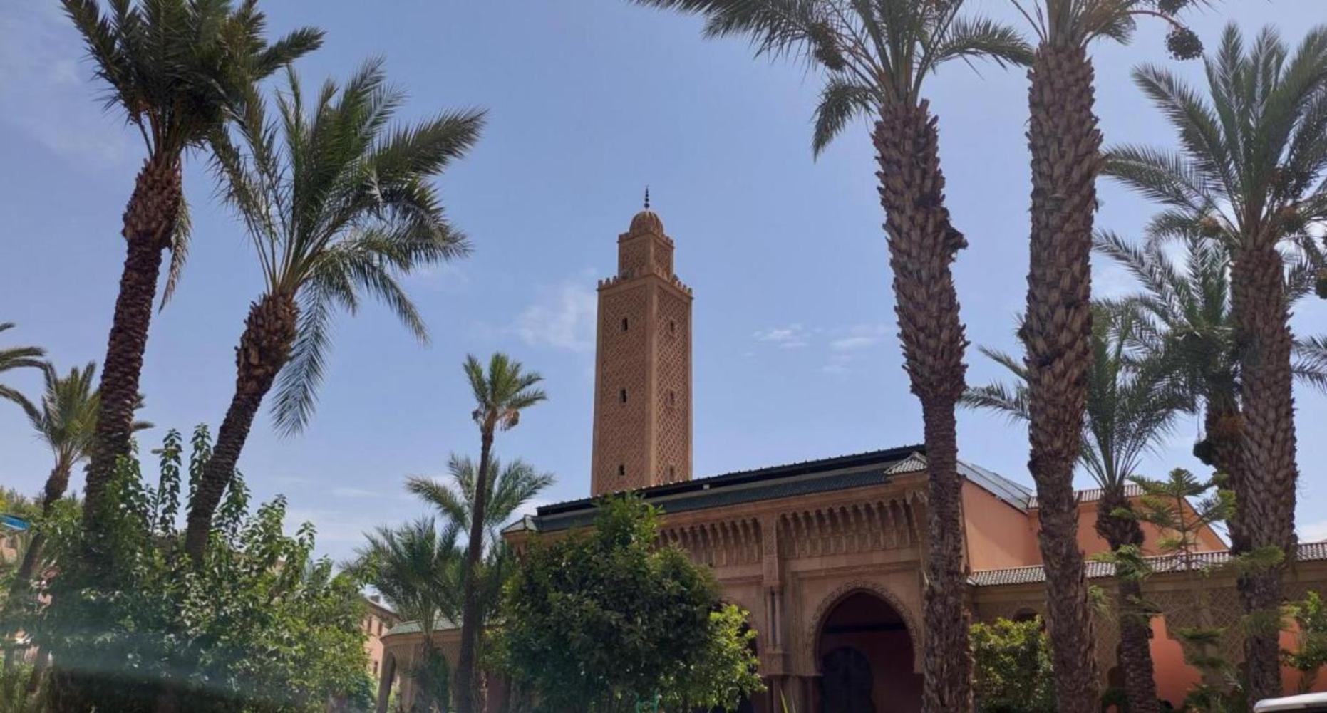 Riad Nezha Avec Jacuzzi Et 3 Piscines Au Coeur De Marrakesh Exterior foto