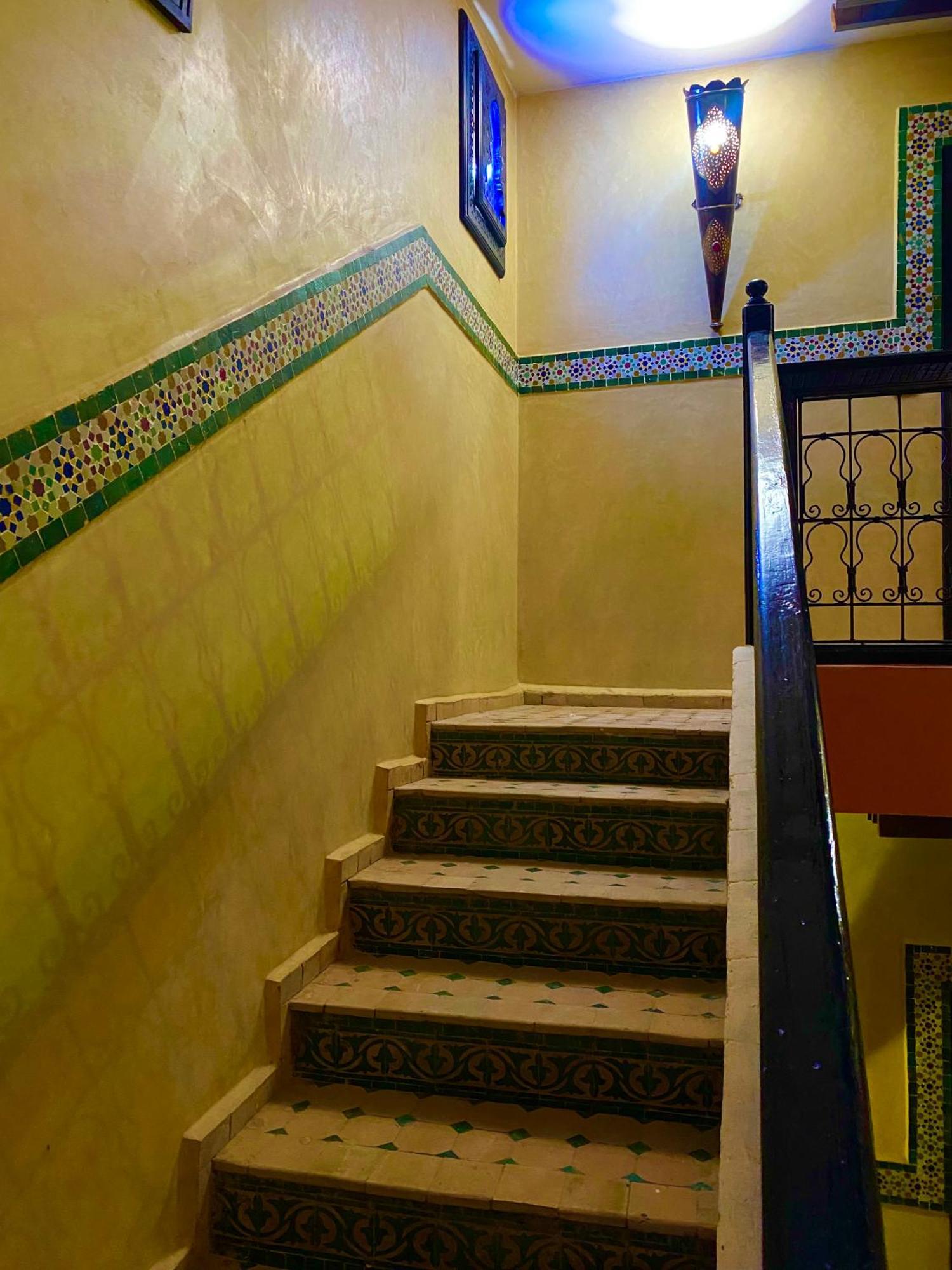 Riad Nezha Avec Jacuzzi Et 3 Piscines Au Coeur De Marrakesh Exterior foto